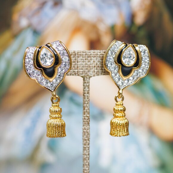 Vintage Pendant Statement Clip-on Earrings - Picture 3 of 3